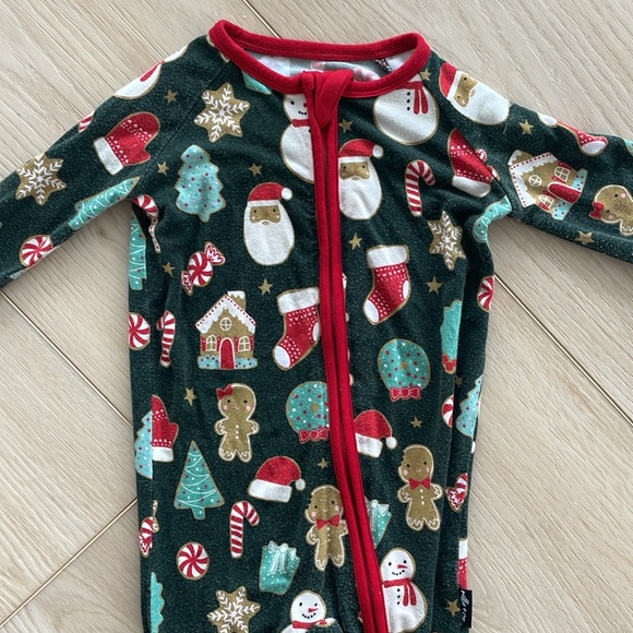 Millie + Roo Bamboo Zip Romper Millie Roo-Mas - Picture 3 of 6